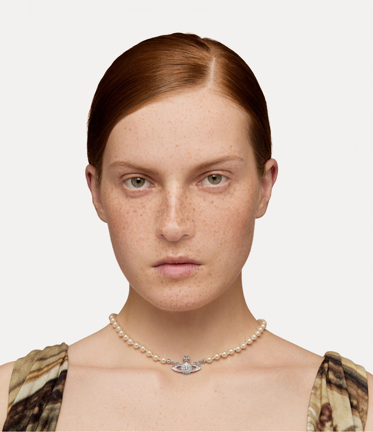 Колье Vivienne Westwood Mini Bas Relief Pearl choker (Silver)